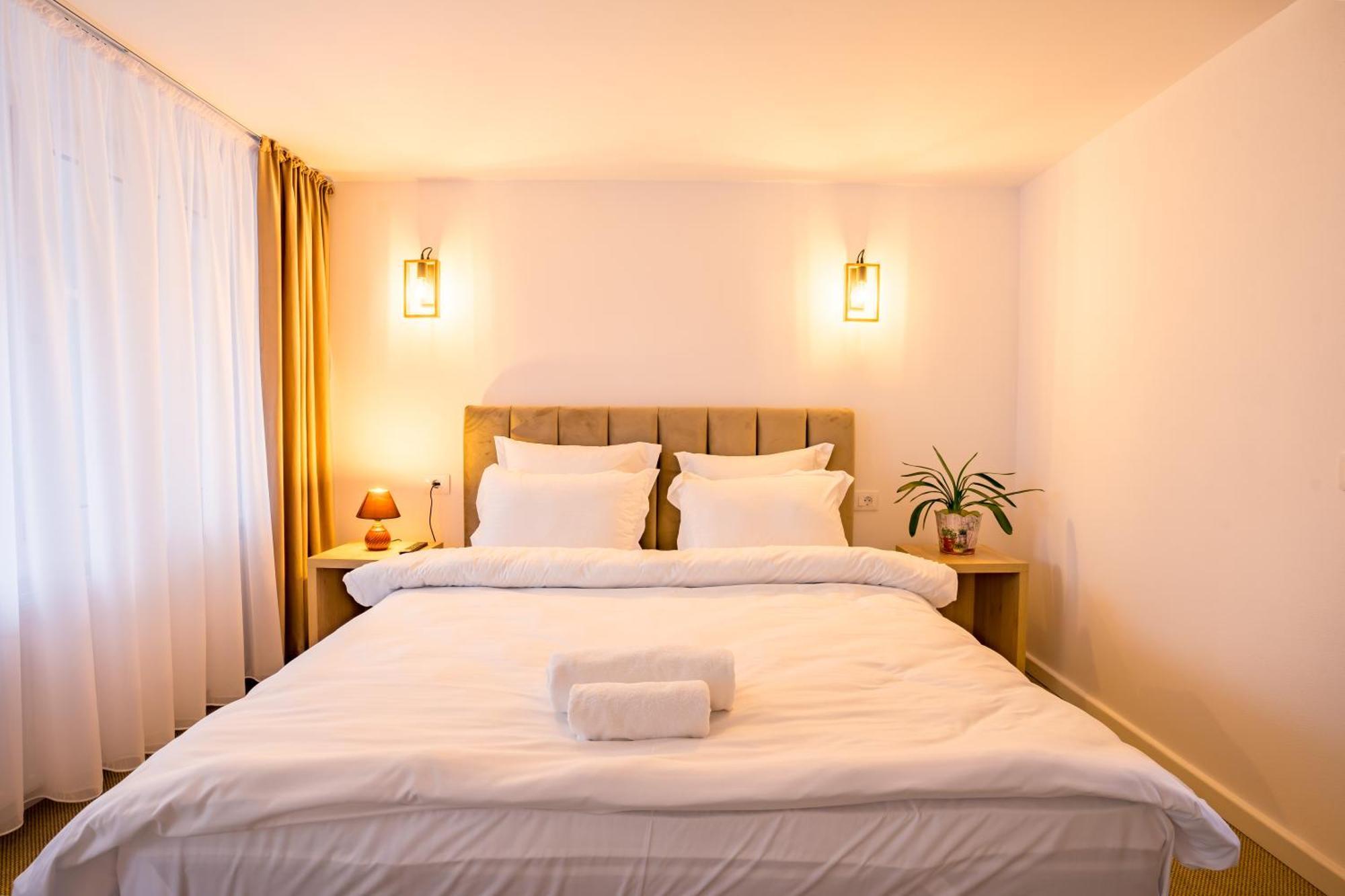 Casa Zuz Voronet Hotel กูรา ฮูมอรูลุย ภายนอก รูปภาพ