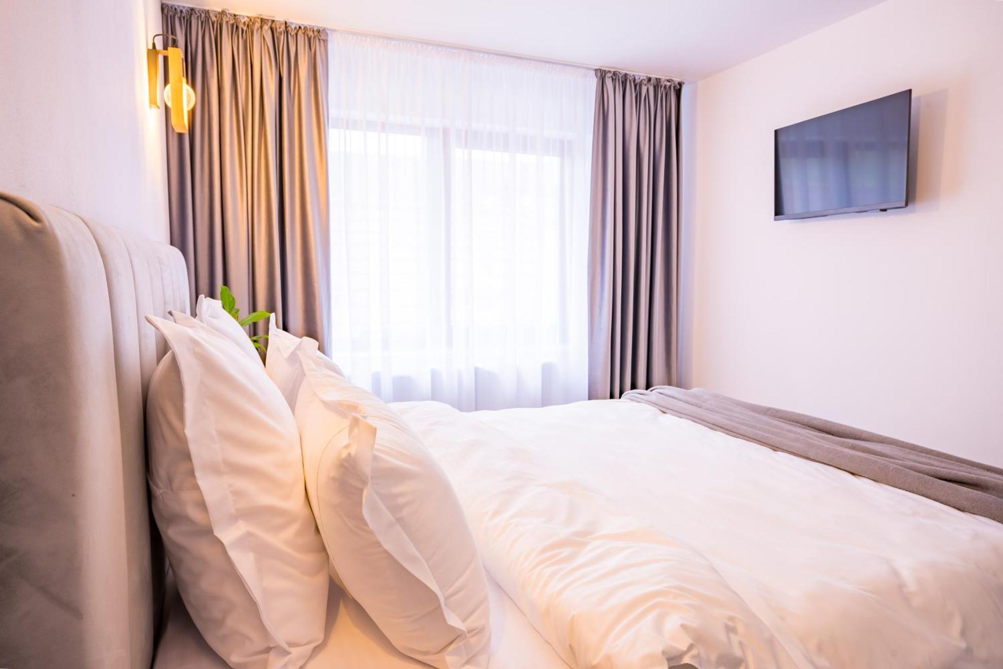 Casa Zuz Voronet Hotel กูรา ฮูมอรูลุย ภายนอก รูปภาพ